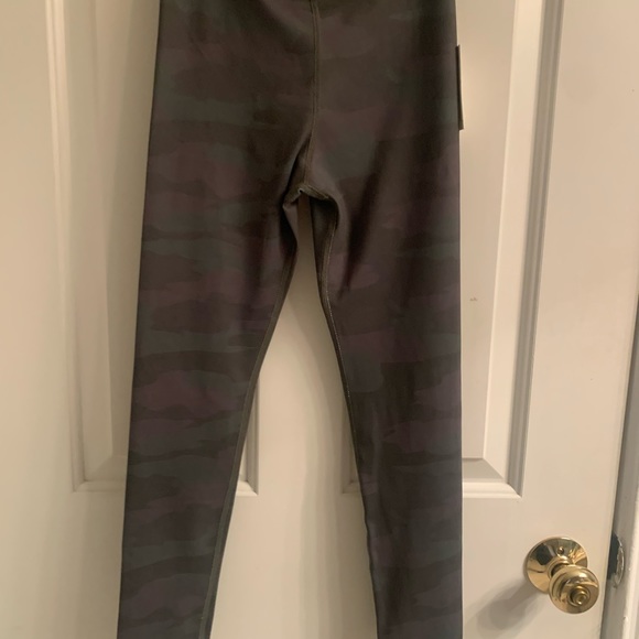 NWT-GB Girls Camouflage Leggings - Picture 5 of 10